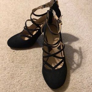 Black suede strappy Adrienne Vittadini